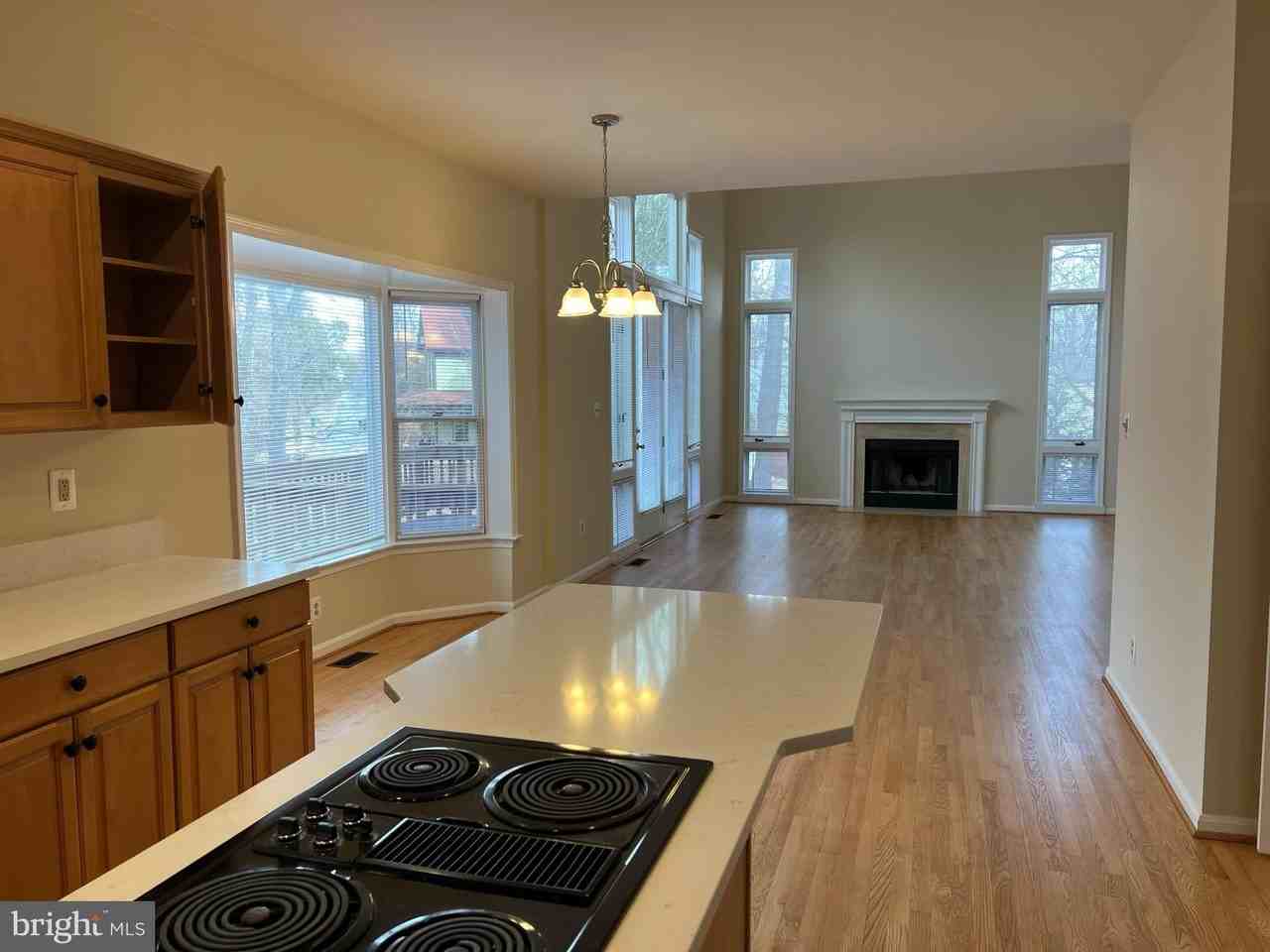 9425 Spruce Tree Cir - Photo 3 of 38