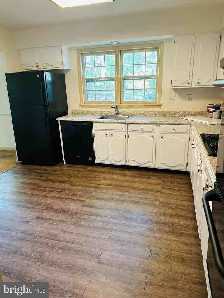 7213 Righters Mill Rd - Photo 4 of 16