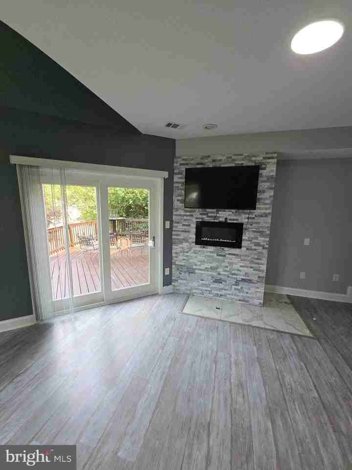 3013 Courtside Rd - Photo 2 of 13