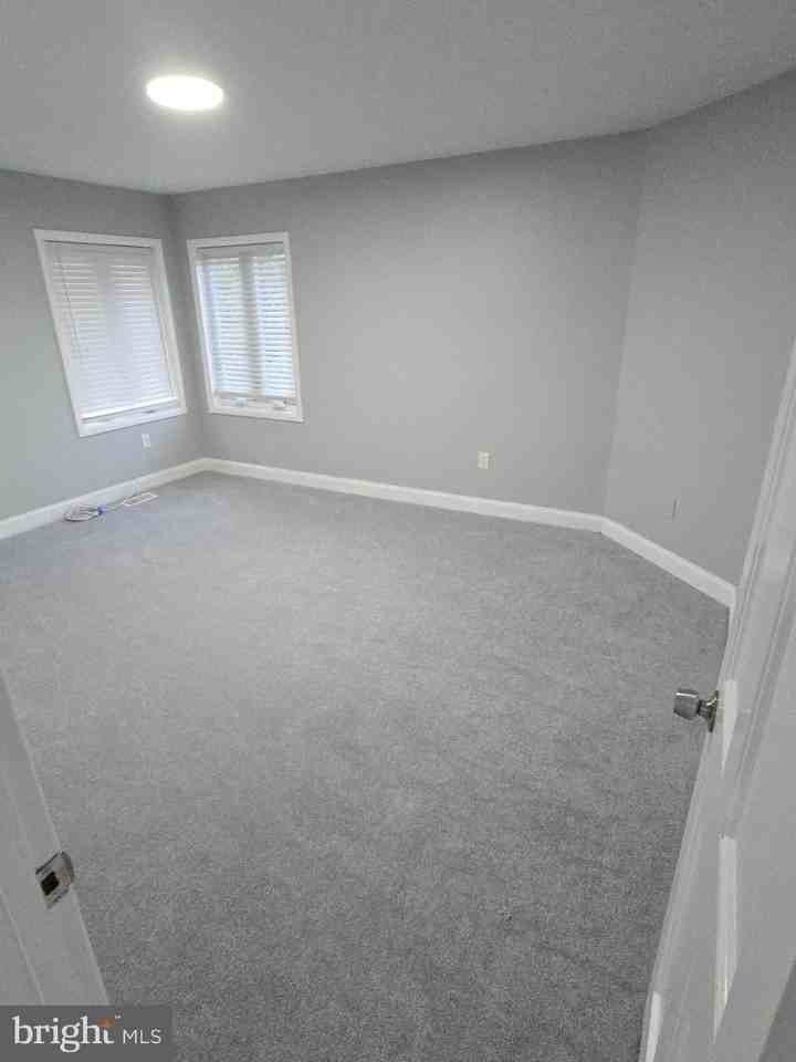 3013 Courtside Rd - Photo 3 of 13