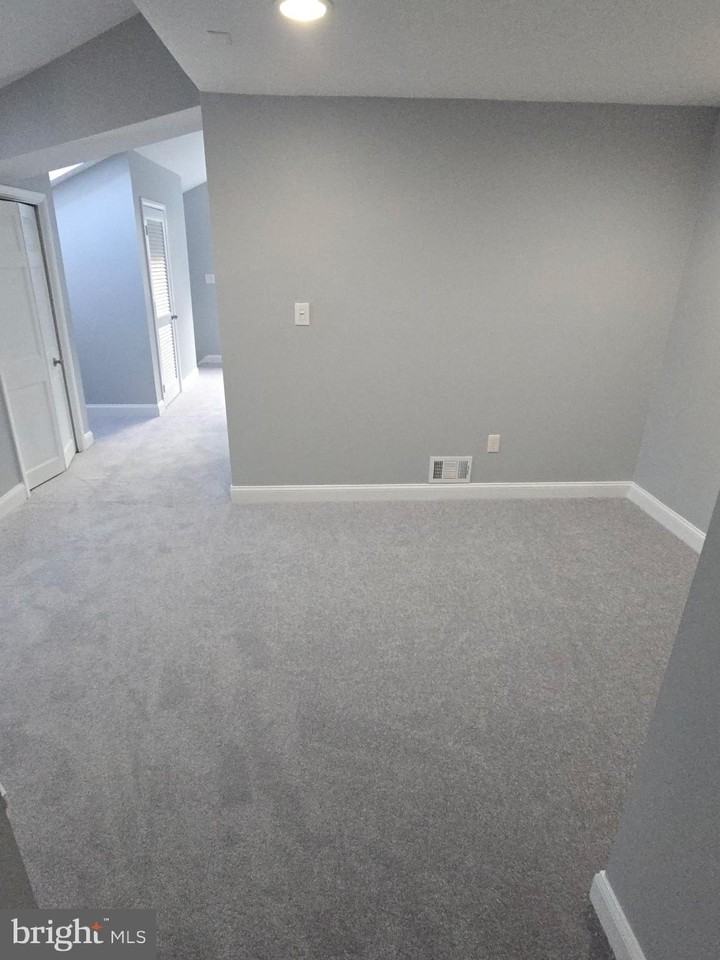 3013 Courtside Rd - Photo 6 of 13