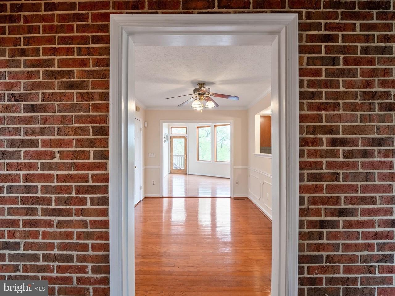4907 37th Pl - Photo 3 of 48