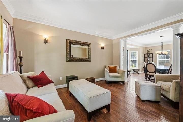 12104 Guinevere Pl - Photo 4 of 45