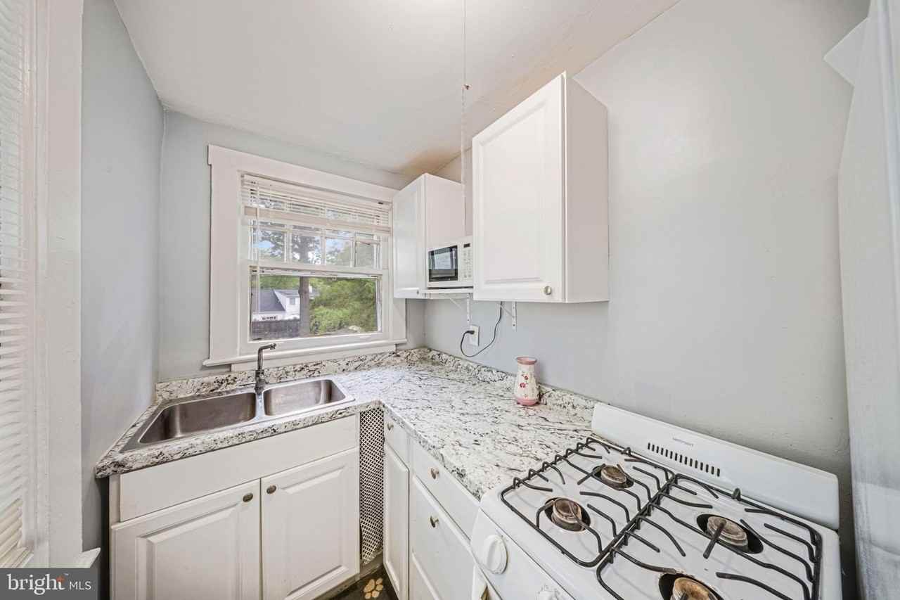 4605 Calvert Rd #202 - Photo 5 of 11
