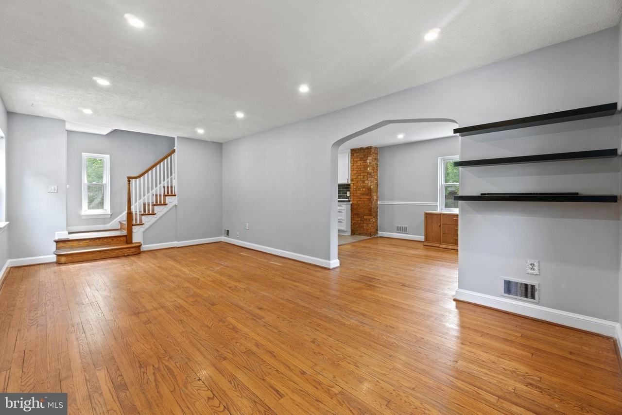 6014 39th Ave - Photo 5 of 19