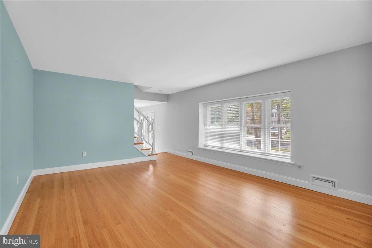 118 Fenwick Rd - Photo 3 of 24