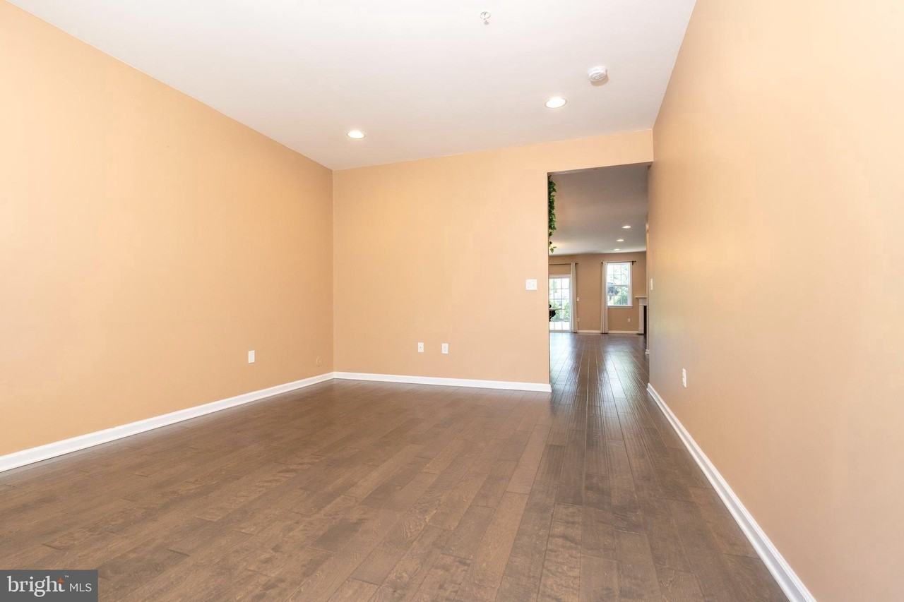 3 Cannon Dr - Photo 6 of 46