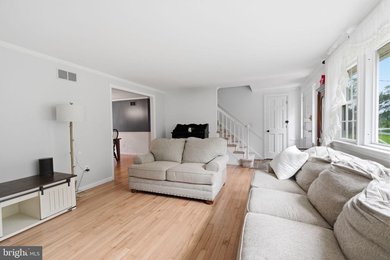 244 Federal City Rd - Photo 4 of 32