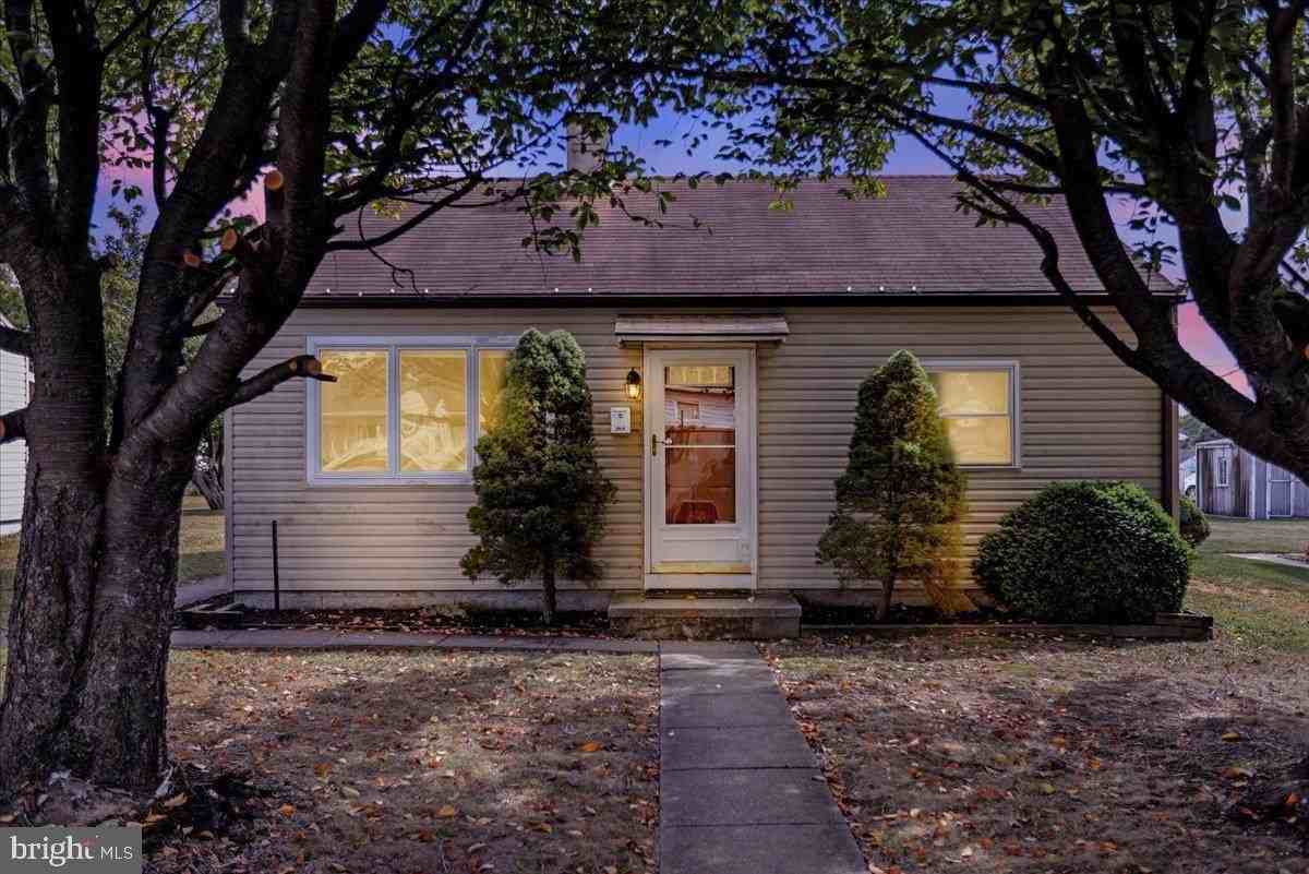 709 Franklin St - Photo 5 of 20