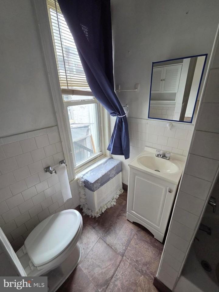 315 N 6th St #2F - Photo 3 of 10