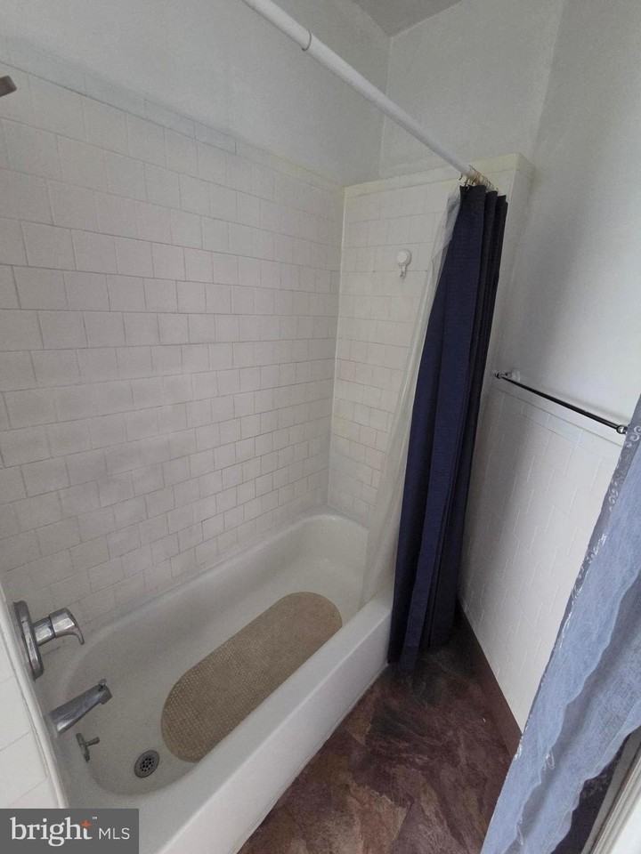 315 N 6th St #2F - Photo 4 of 10