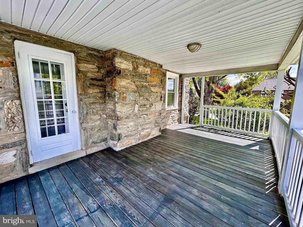 56 N New Ardmore Ave - Photo 4 of 17