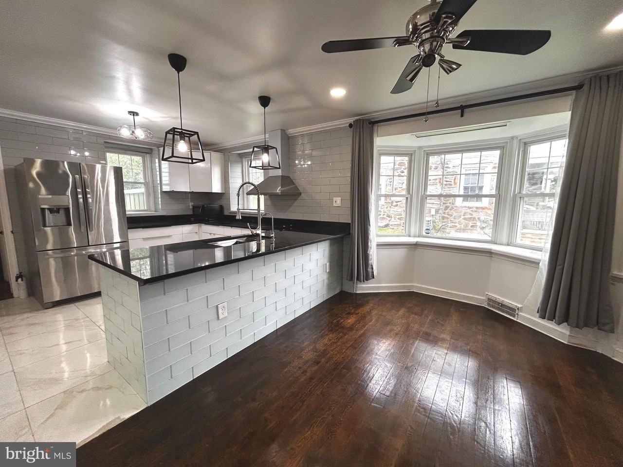 56 N New Ardmore Ave - Photo 7 of 17