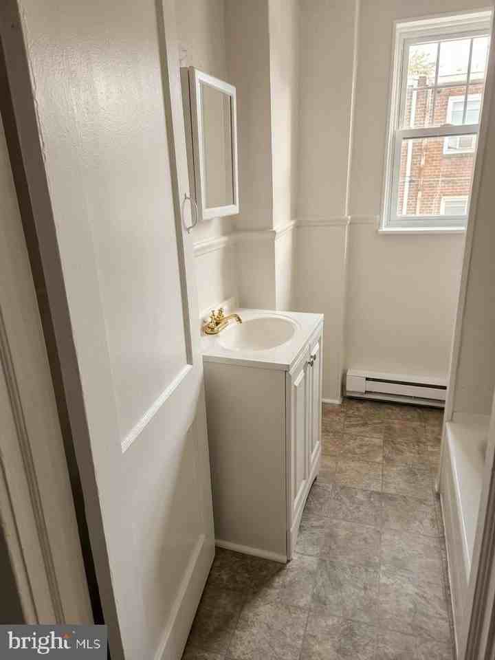 4405 N Lawrence St #2 - Photo 6 of 7