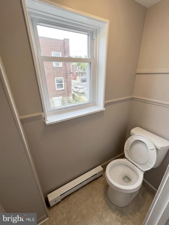 4405 N Lawrence St #2 - Photo 7 of 7