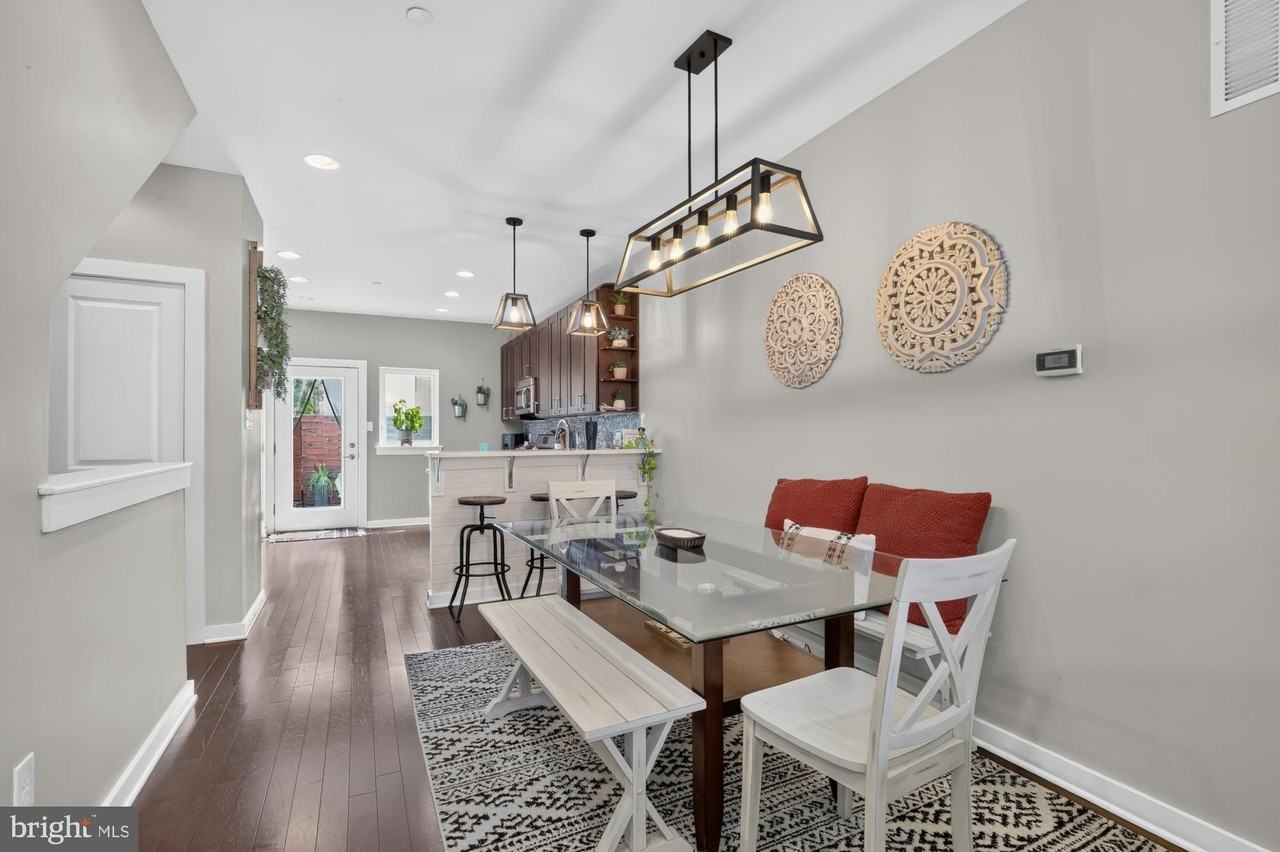 2441 Coral St - Photo 5 of 45