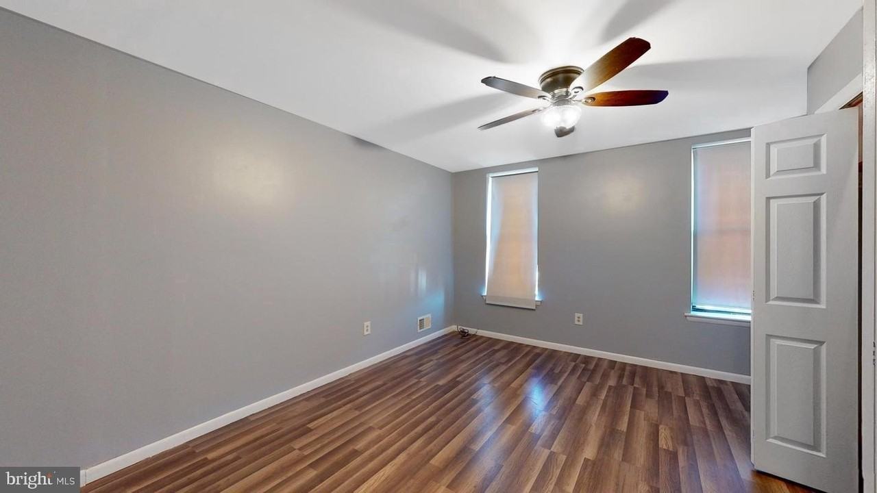 652 N 36th St - Photo 4 of 19