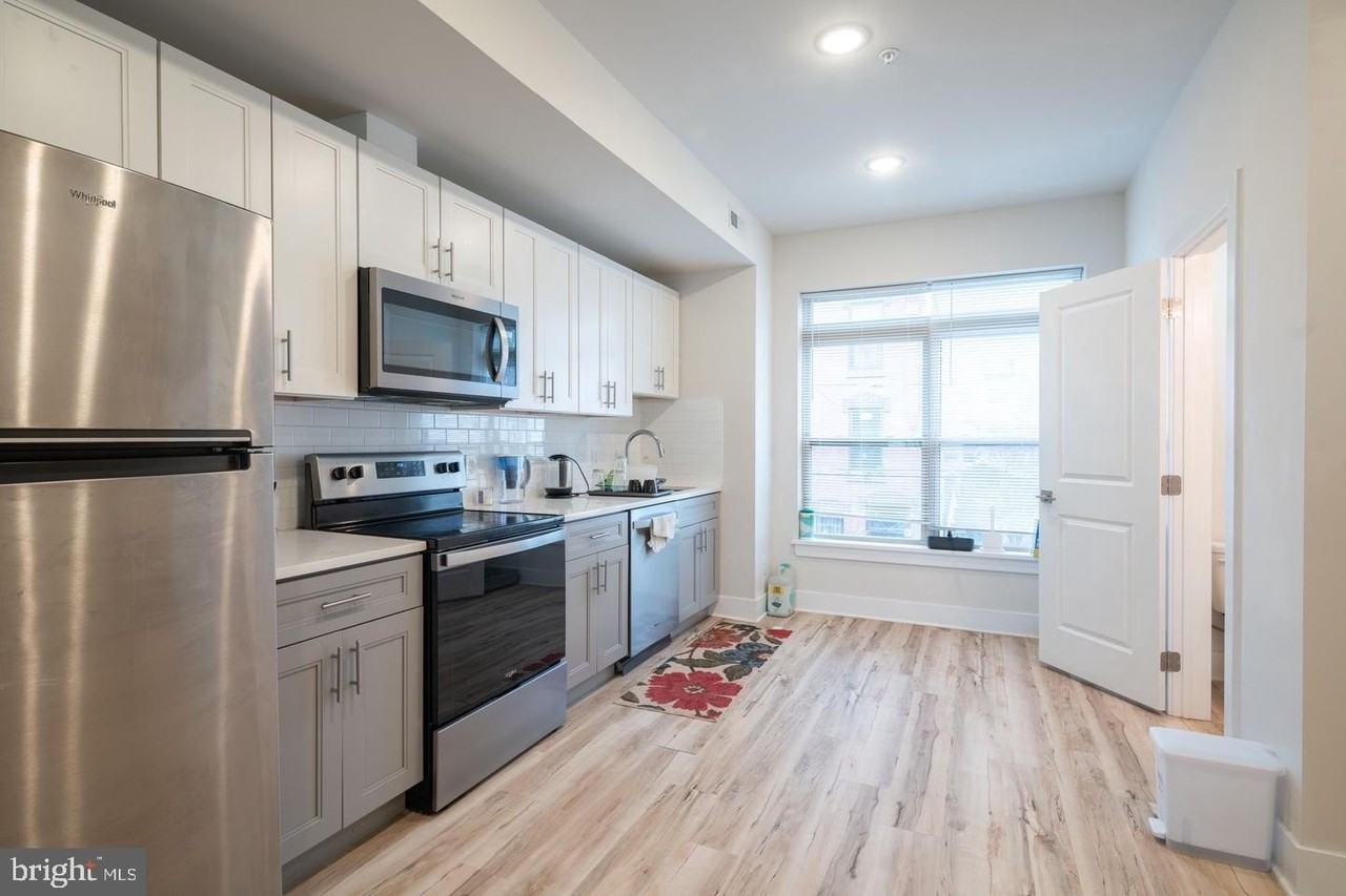 2531 N Mascher St - Photo 7 of 23