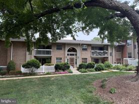1942 Kennedy Dr #201 - Photo 1 of 1