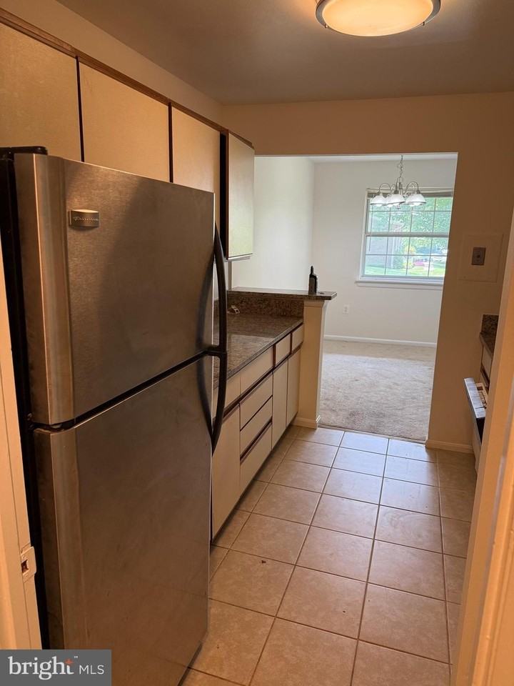 1942 Kennedy Dr #201 - Photo 6 of 27