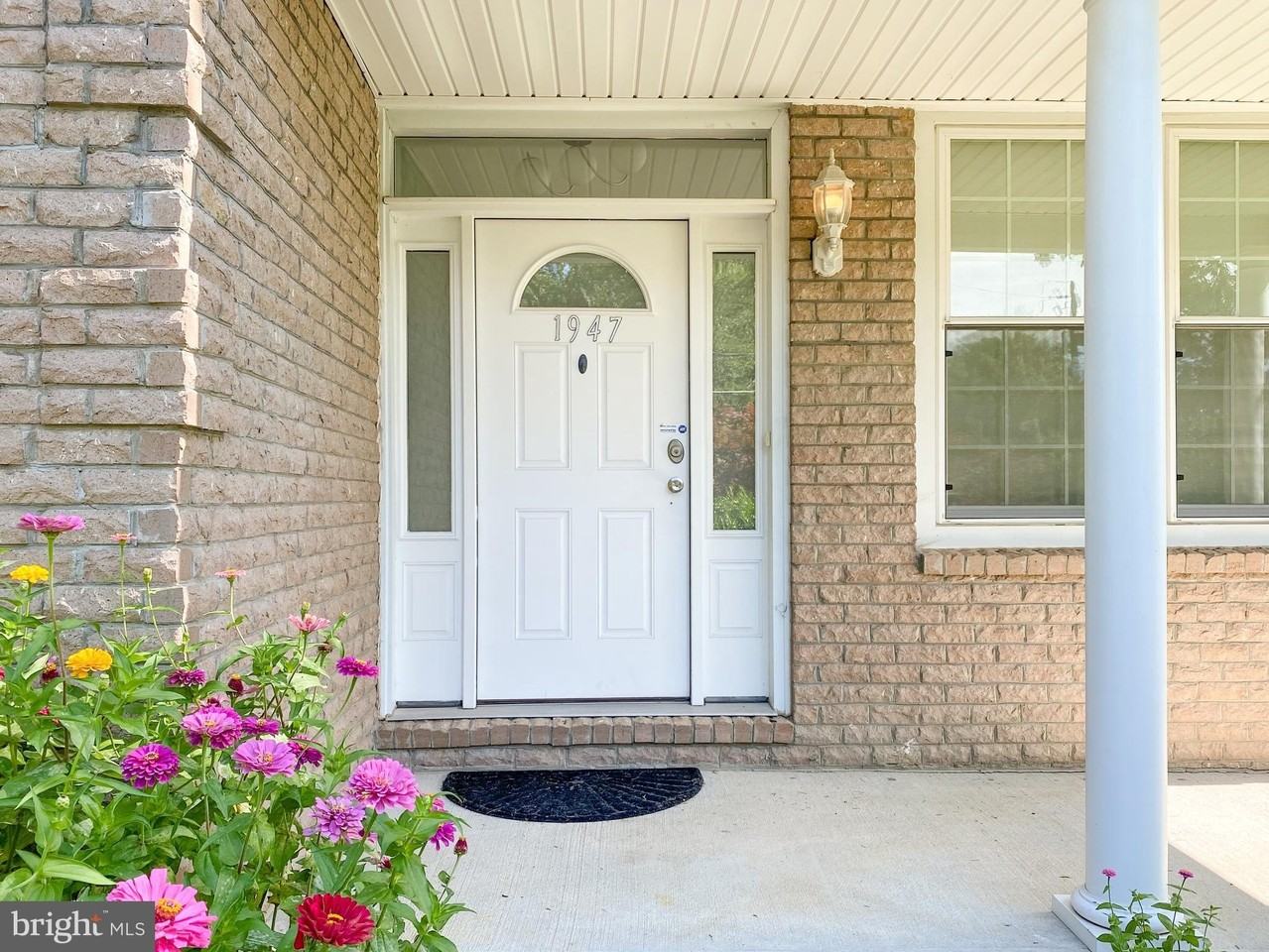 1947 Fay Pl - Photo 2 of 43