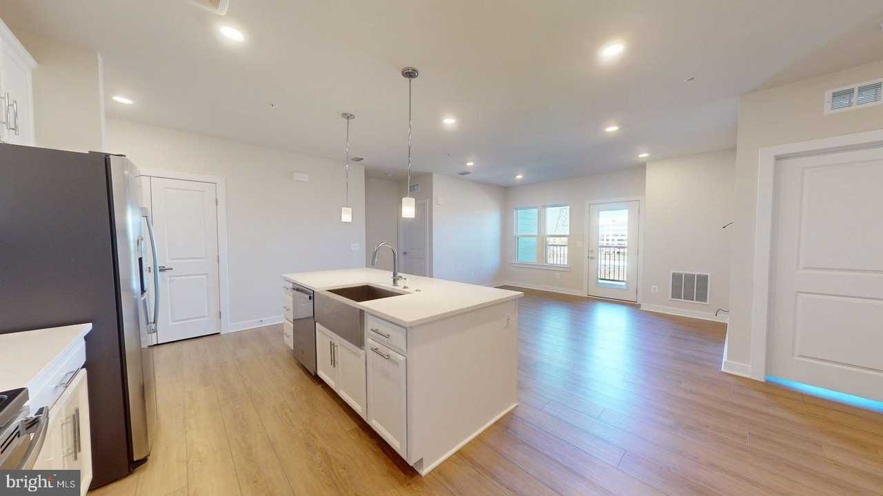 12850 Mosaic Park Way #2Q - Photo 7 of 32