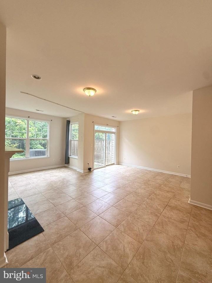 14170 Catbird Dr - Photo 3 of 19