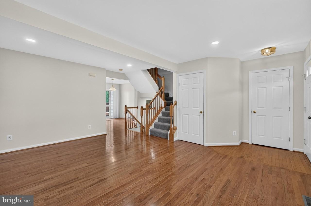 15044 Gaffney Cir - Photo 6 of 49