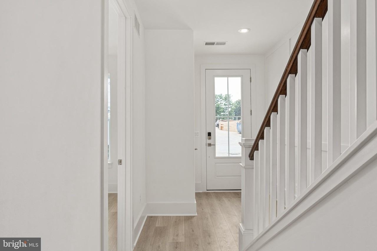 Forkleaf Oak Dr - Photo 7 of 48