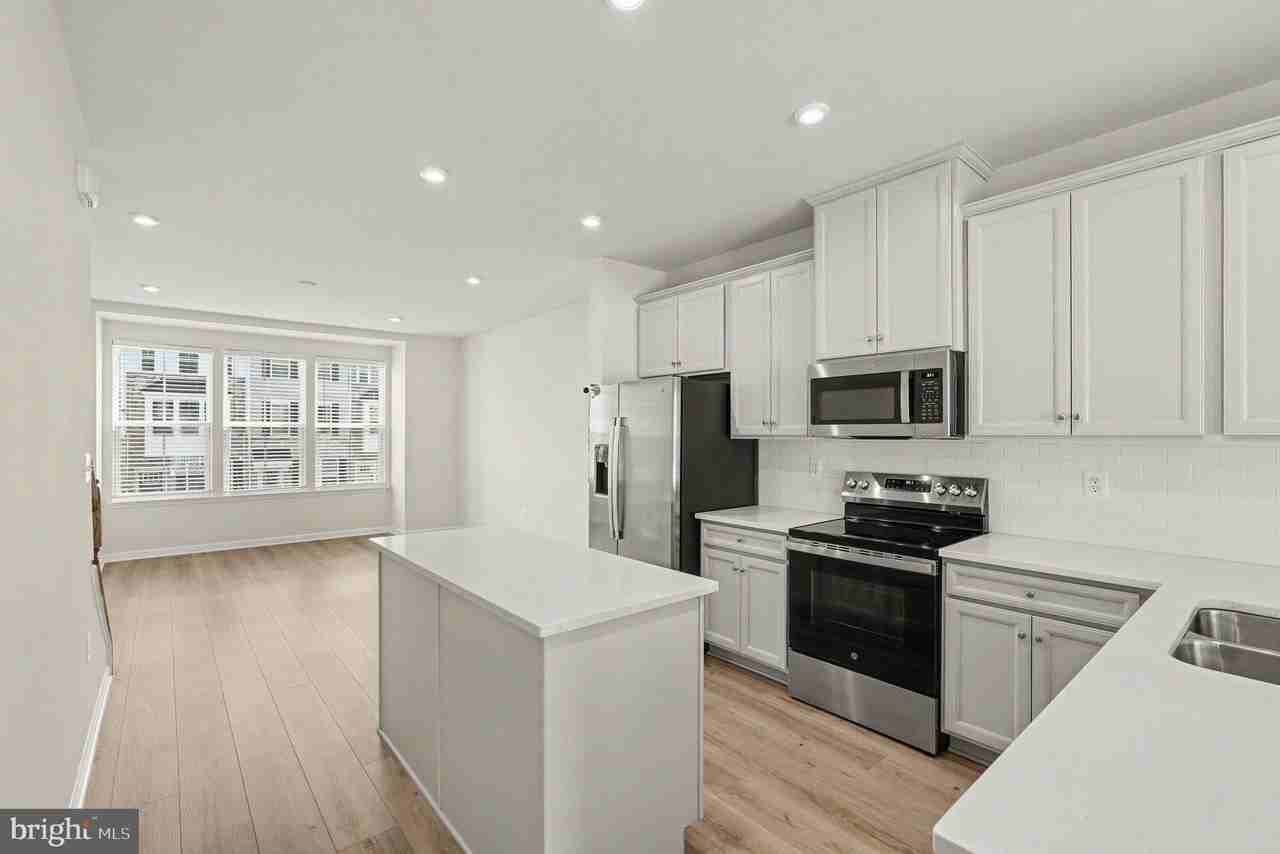 4706 Torrey Ln - Photo 6 of 29