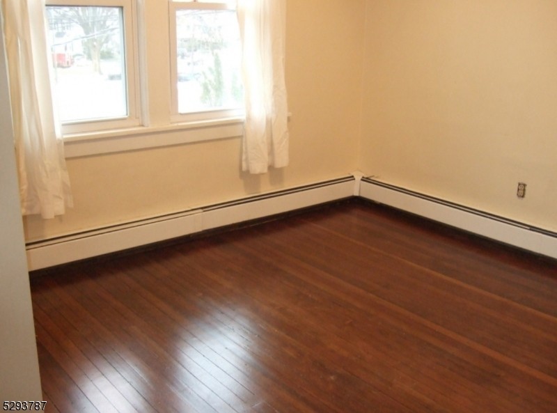 842 South Ave W - Photo 5 of 6