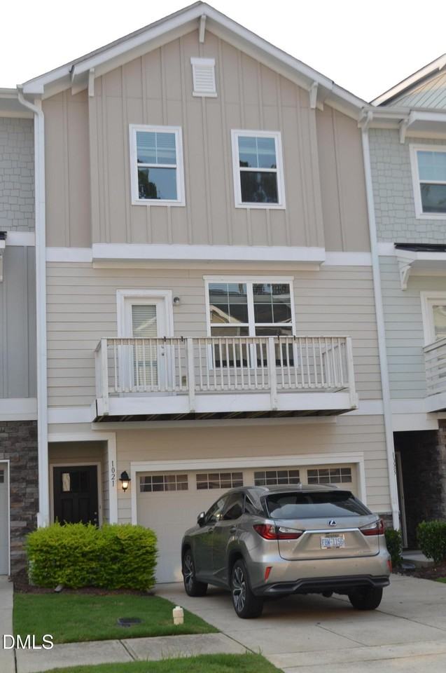 1021 Diamond Dove Ln - Photo 4 of 50