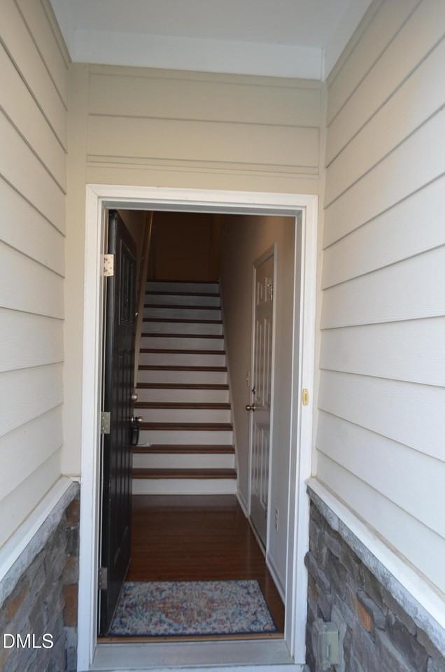 1021 Diamond Dove Ln - Photo 5 of 50