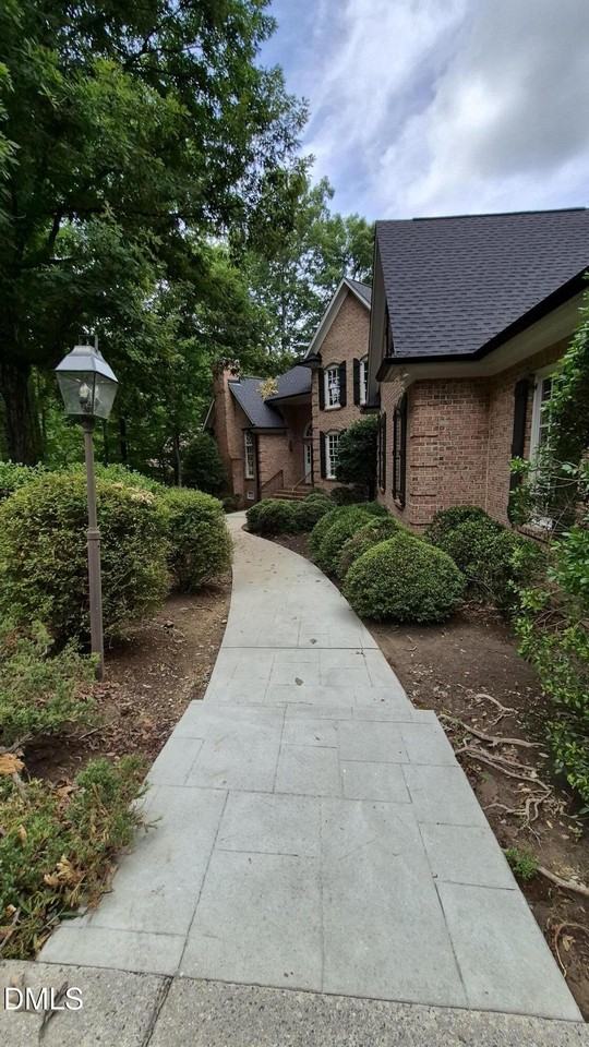 4413 Turnberry Cir - Photo 2 of 32