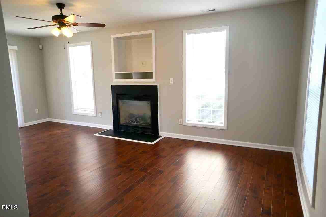 2803 Warren St - Photo 3 of 16
