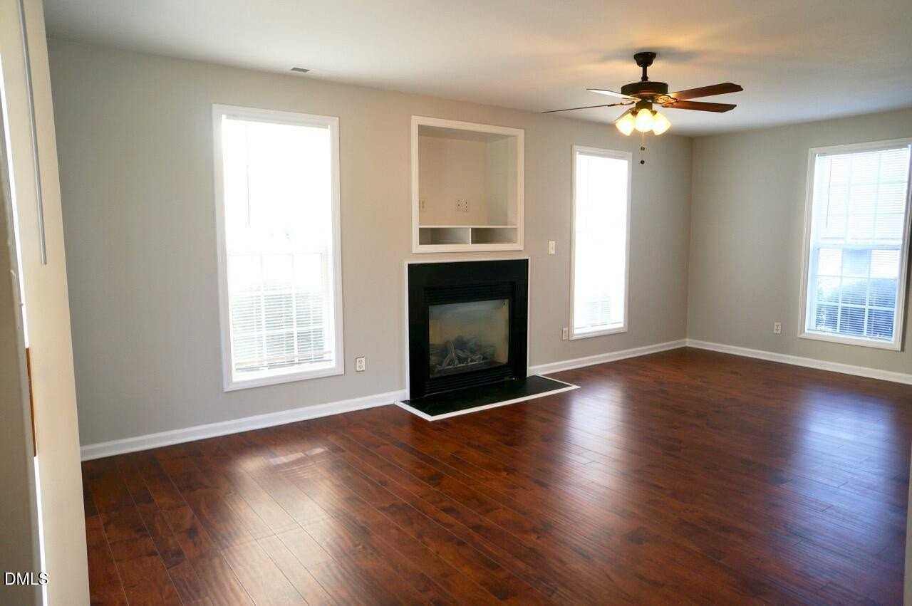 2803 Warren St - Photo 4 of 16