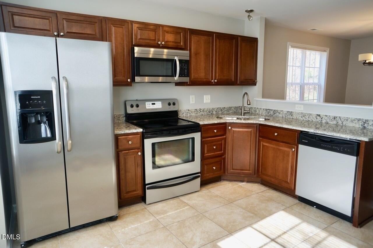 2803 Warren St - Photo 6 of 16