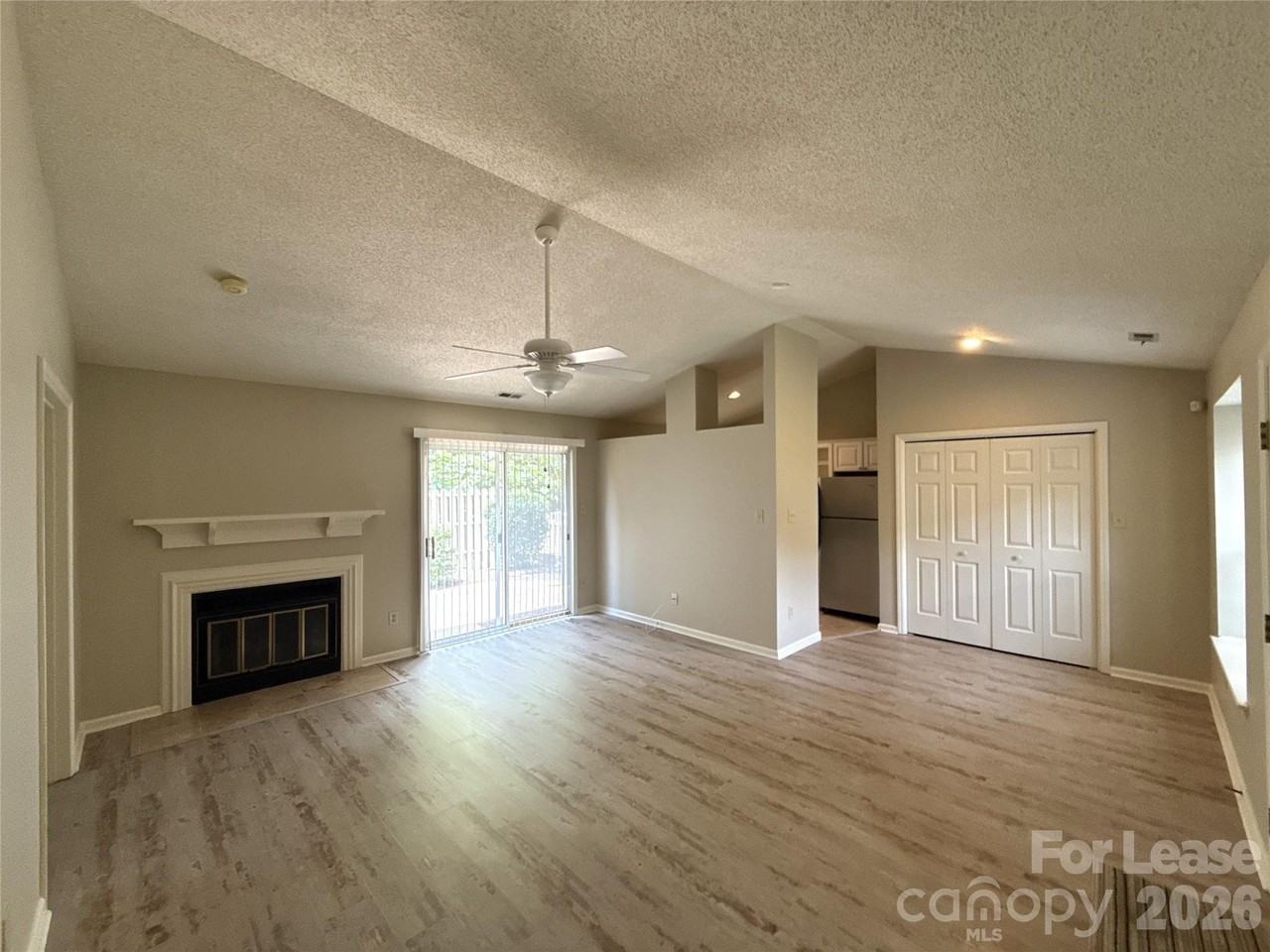 2720 Von Thuringer Ct - Photo 2 of 14