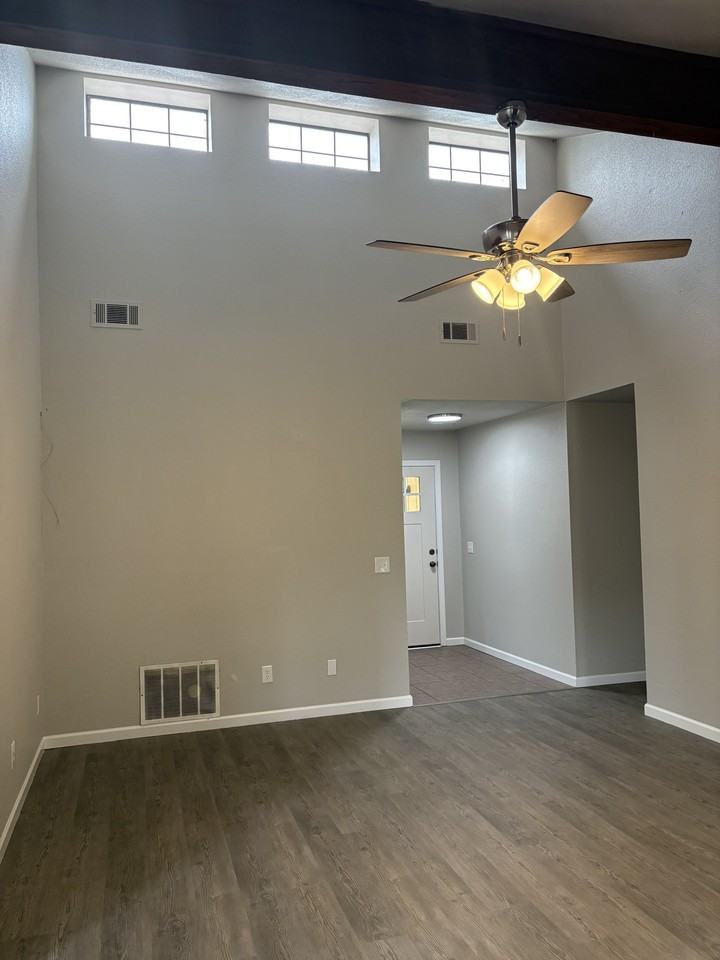 3112 S Oak Ave #1 - Photo 7 of 28
