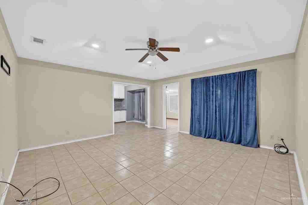 3101 Goldcrest Ave - Photo 3 of 17