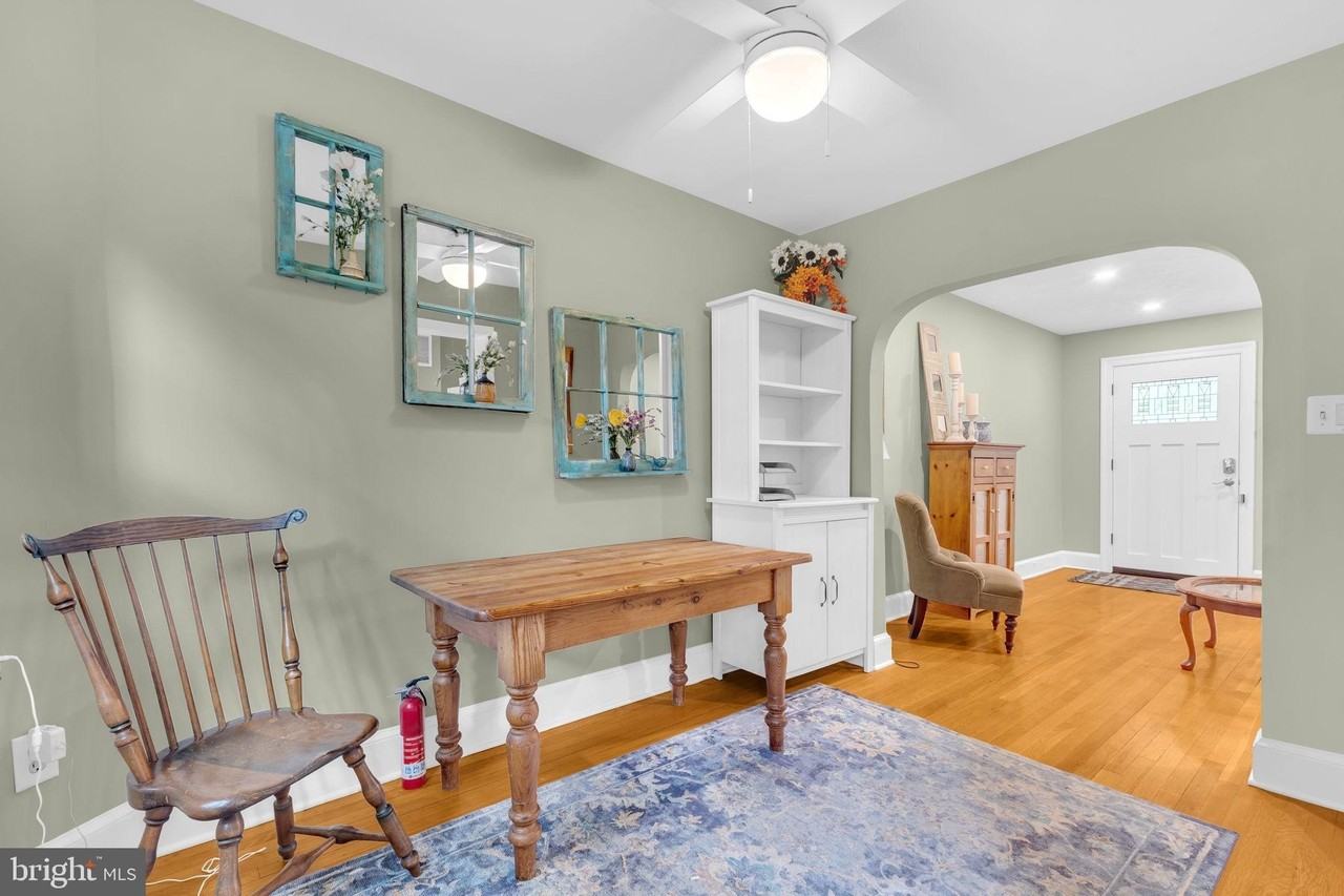 525 E Alexandria Ave - Photo 7 of 40