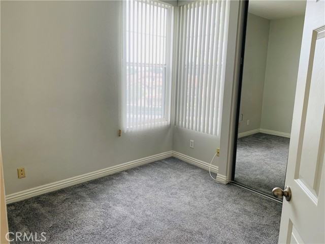 1044 S Rossano Way - Photo 5 of 18