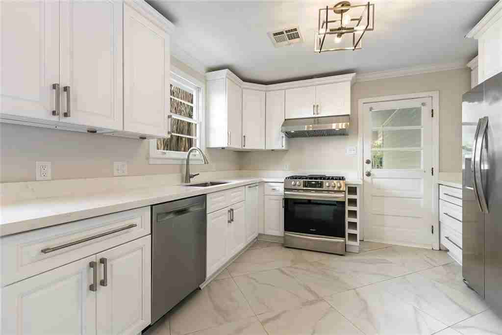 5220 Atlanta St - Photo 6 of 17
