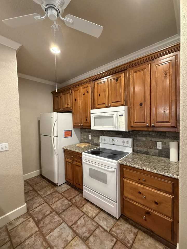 68 Overland Route St #1 - Photo 2 of 34