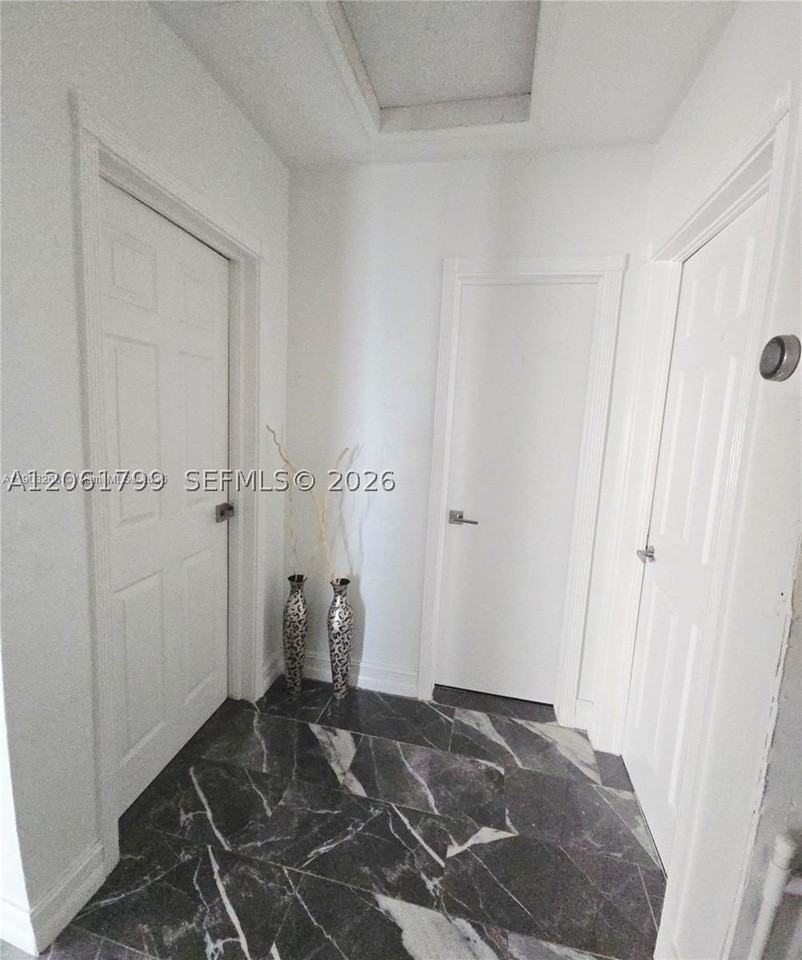 675 E 31st St - Photo 4 of 20