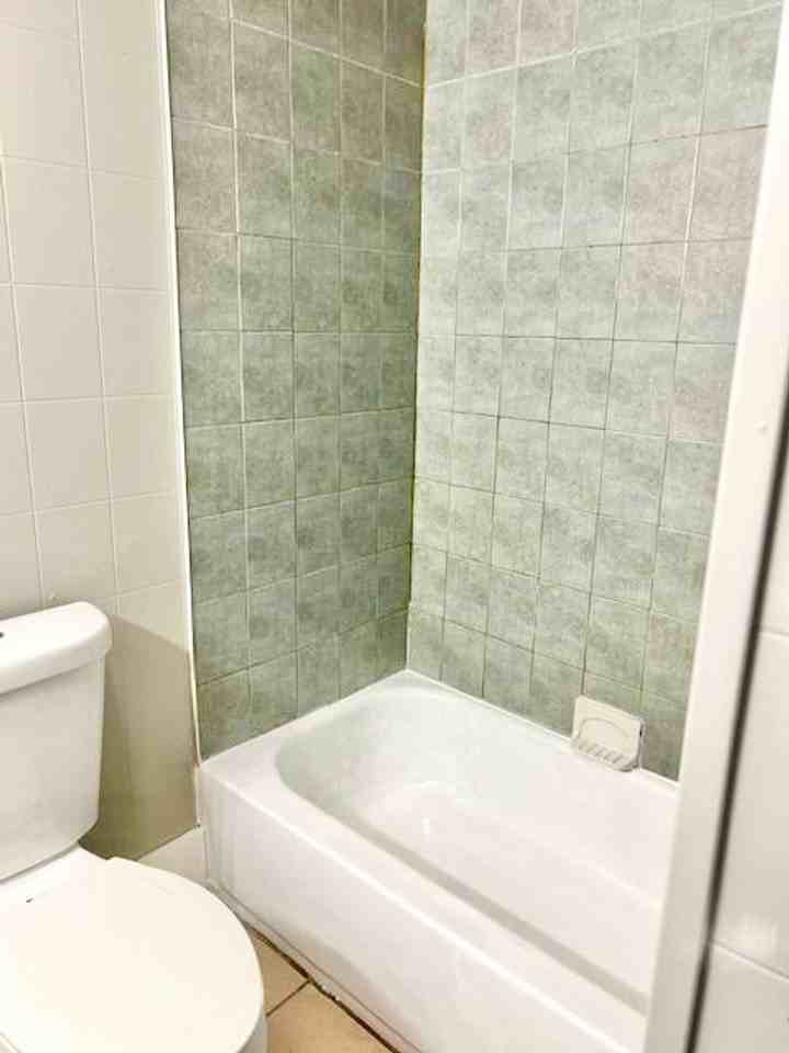 24 Lawn Ave #1R - Photo 7 of 19