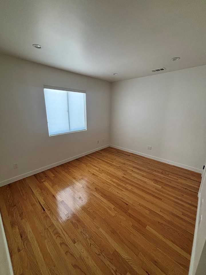 414 Firmin Street - Photo 4 of 13