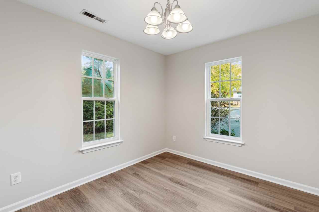 338 E Spring St #1 - Photo 6 of 27