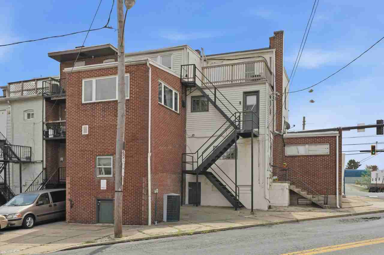 849-851 Manor St - Photo 2 of 2