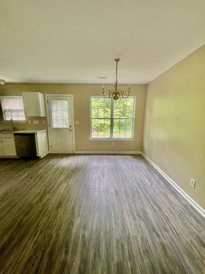 6713 Mallard Creek Rd - Photo 5 of 14